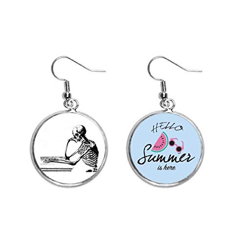 Pendientes de sandía con esqueleto sentado para el verano y uso diario