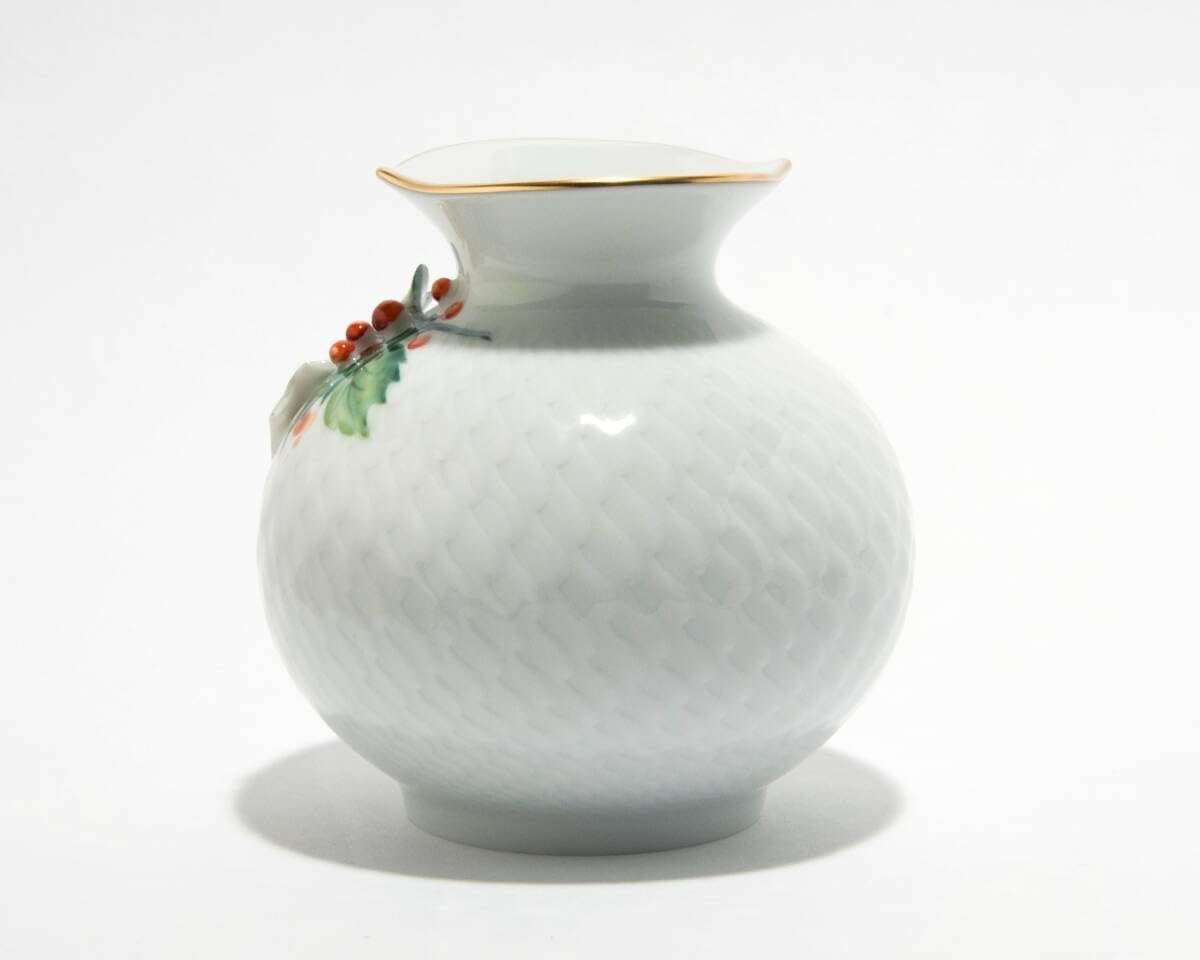 マイセン　金彩　「柊（ひいらぎ）」　波の戯れ　装飾花瓶　20C　高さ9センチ マイセン 金彩 柊（ひいらぎ） 波の戯れシリーズ 装飾花瓶 20C 高さ9