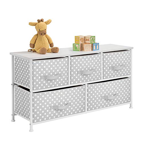mDesign Cómoda de tela con 5 cajones – Práctico mueble auxiliar de almacenaje para las habitaciones infantiles, los dormitorios, etc. – Preciosa cajonera con cajones de tela – gris/blanco