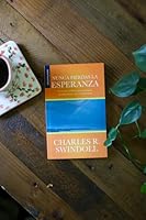 Nunca pierdas la esperanza (Favorito): Promesas bíblicas para tiempos de dificultad, caos y calamidad (Spanish Edition) 078992689X Book Cover