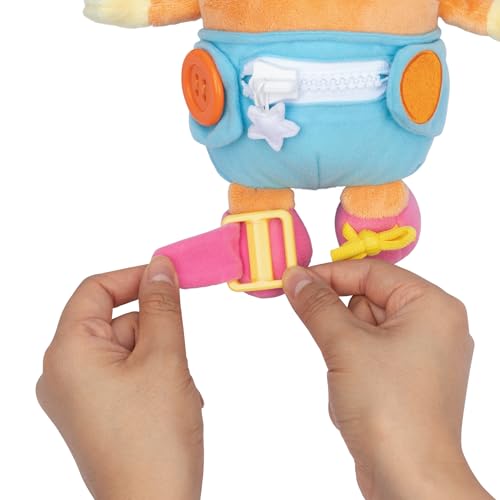 Miniatura 3 de Bluey Bingo Bebé para Vestir y Jugar: Practica Las Habilidades motoras Finas vistiendo a Bingo Bebé, un Peluche Supersuave de 25,4 cm con Botones, Cremallera, Hebilla y Cordones