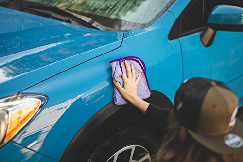 Serviette microfibre 70/30 entretien auto le week-end au garage