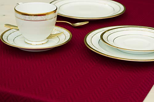 Akutana Red Table Runner 72 Inch, Cranberry Dresser Scarf, Burgundy Outdoor Coffee Table Runner, Waterproof Dining Table Runners For Fiesta, Dinner Parties, Wedding, Thanksgiving, Holiday, Christmas #TOP2