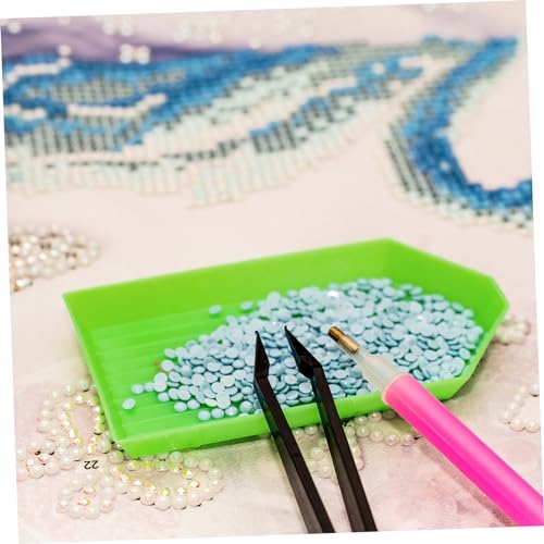 Plateau de rangement perles plastique pour éviter de perdre les strass