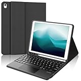 【Étui de Protection de Haute Qualité】L'étui pour iPad Pro 10.5 avec des découpes précises permet un accès complet à toutes les fonctionnalités et offre la protection parfaite, la commodité pour une utilisation quotidienne. L'étui est livré avec un motif de grille en nid d'abeille qui est meilleur pour la libération de la chaleur et antidérapant.L'étui solide et l'absorption des chocs d'ondes offrent une protection complète pour votre nouvel iPad 10.2 contre les rayures et les dommages.