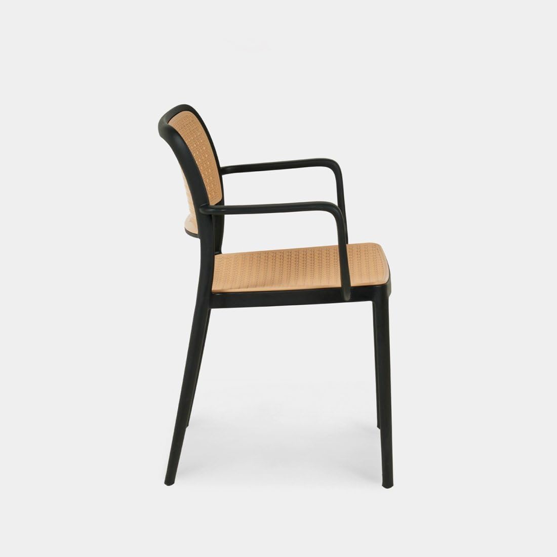 KLAST Silla Kaira con Reposabrazos de Polipropileno Negro, Diseño Vintage, Apilable y Ligera, Ideal para Salón, Cocina o Terraza, Dimensiones 57 cm x 81 cm