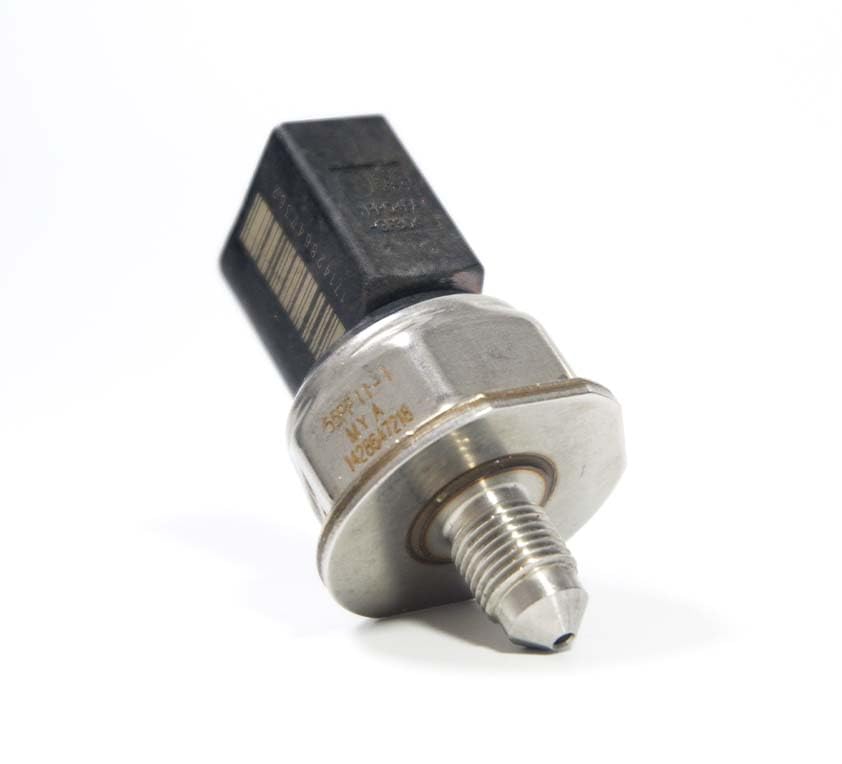 Amazon.com: LIVILRACC Fuel Pressure Sensor 55PP11-01 7537319-05  