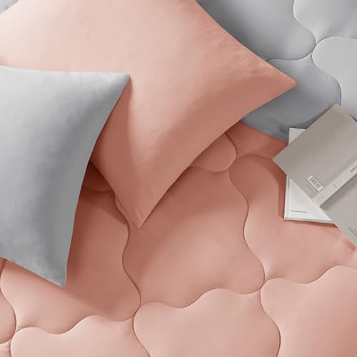 Image of Comfort Spaces aa‚¬a€oe Vixie Reversible Goose Down Alternative Comforter Mini Set - 3 Piece aa‚¬a€oe All Season aa‚¬a€oe Coral and Grey aa‚¬a€oe Full /Queen Size, Includes 1 Comforter, 2 Shams