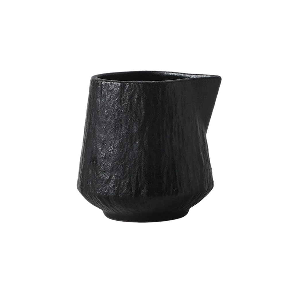 Saucière noire en céramique pour verser vos sauces sans tache