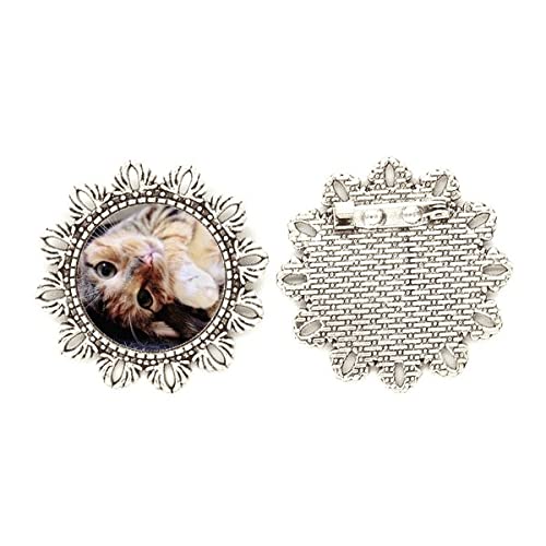 Broche con diseño de flores plateadas y gato mediano para chaquetas