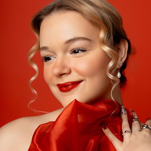 Kate Kortum - Sensational 24 Year Old Jazz Vocalist. Performed With Wynton Marsalis And Jazz At Lincoln Center. Also Sings With The Sunhouse Singers!