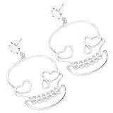 El diseño personalizado de los pendientes con forma de calavera te hace más deslumbrante en diversas situaciones.