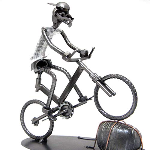 CICLISTA IN MOUNTAIN BIKE SU SASSO IN METALLO CON VITI BULLONI CHIODI DI METAL IDEA - IDEA REGALO ORIGINALE - 100% ARTIGIANALE - MADE IN ITALY - PERSONALIZZABILE