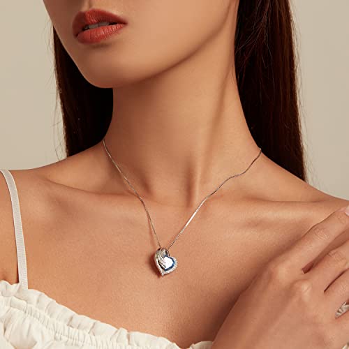 Collier cœur en argent et cristal rose aux finitions bijoux