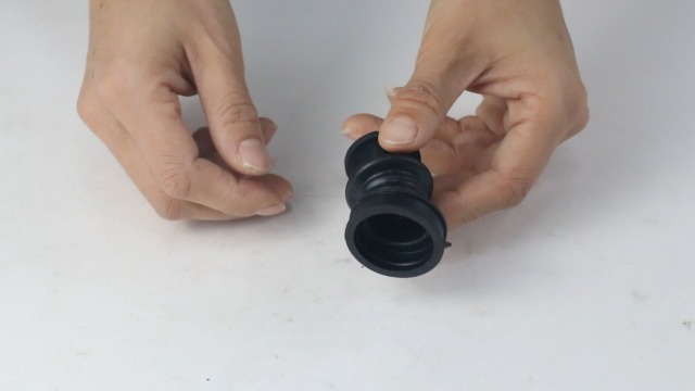 Juego De 4 Bocinas Para Colector De Carburador Yamaha FZS1000 - Pieza Original 5LV-13596-01-00