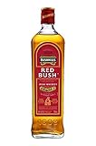 Triple destilado y madurado a la perfección en barriles de bourbon