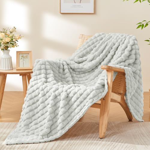 Image of BEDELITE 3D Checked Light Grey Fleece Throw Blanket for Couch, 50x60 Inches