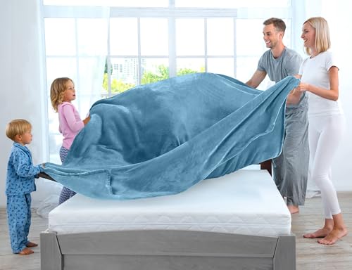 Image of Utopia Bedding Fleece Blanket Twin Size Washed Blue 300GSM Luxury Anti-Static Fuzzy Soft Microfiber Dorm Bed Blanket (90x66 Inch)