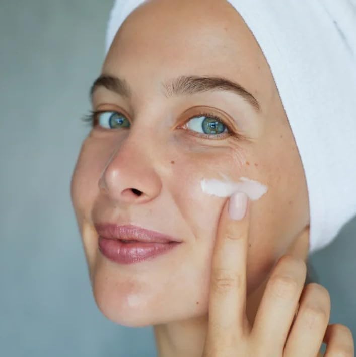 Hydra C Moisture Lotion | Lightweight Hydrating Lotion To Effectively Refresh & Moisturizes the Skin | 150ml - Image 3