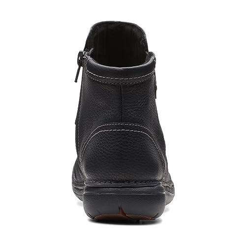 Clarks Women's Un Loop Top Ankle Boot4
