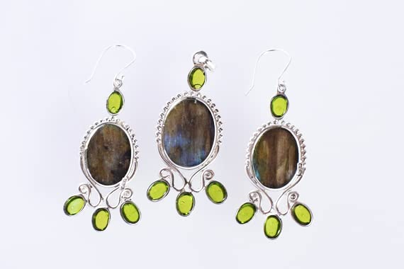 Collar de labradorita y pendientes de peridoto para cenas de gala 3