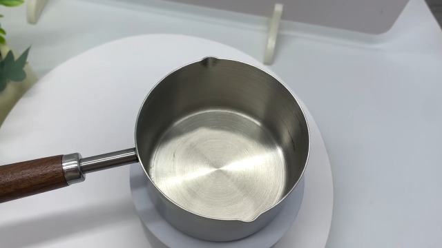 Petite Casserole Antiadhésive Blanche 250 Ml – Pour Lait, Beurre, Sauces, Induction