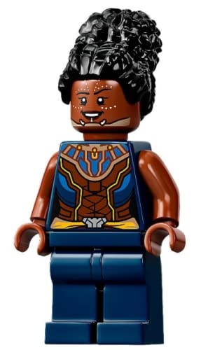 LEGO Superheroes Black Panther: Shuri with Vibranium Gauntlets - Image 3