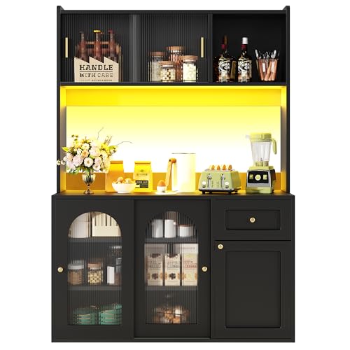 Azkoeesy Armario de cocina alto con LED, armario buffet con puertas de cristal, encimera, cajón, estantes ajustables, asas doradas, moderno aparador de bar de café para comedor (negro)