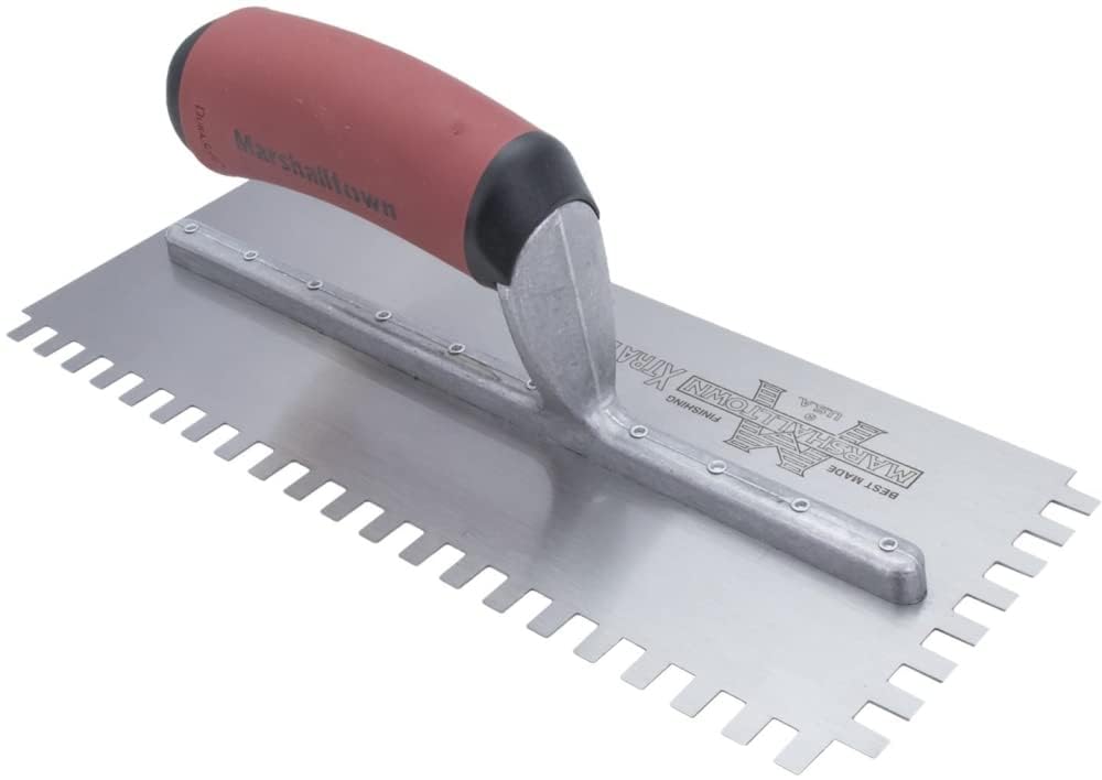 Marshalltown Paca zębata, nacięcie:SQ-6x10x6 mm z uchwytem DuraSoft, wykonana ze stali, dla glazurników, rozmiar: 279x114 mm