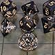 Dzxin DND-Spielwürfel-Set, 7-teilig, polyedrisches Würfel-Set für Dungeons and Dragons, RPG, MTG, Rollenspiele, Tischspiele (Transparent+Schwarze Wolke)