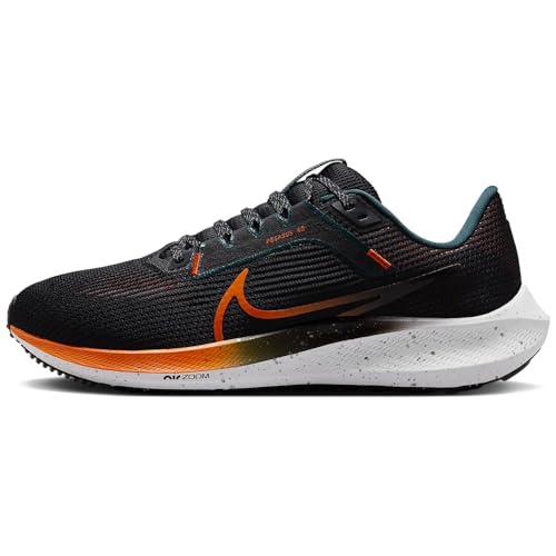 Nike Pegasus 40 Road Running Shoes (FQ8723-010, negro/caqui/jungla profunda/naranja seguridad), Negro/caqui/jungla profunda/naranja de seguridad, 44 EU