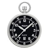 GEHÄUSE mit 43 mm Durchmesser und einer Höhe von 9 mm; eleganter kreisrunder Kettenhaltering, die silberfarbene Rundpanzerkette ist 5 mm stark und hat eine Gesamtlänge von 25 cm inklusive Federring und Karabiner