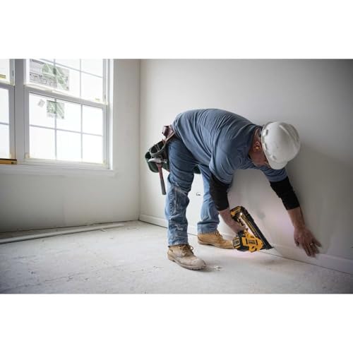 DEWALT 20V MAX* Finish Nailer, Angled thumbnail 4