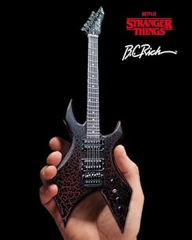 ストレンジャーシングス　エディ　ギター模型 Amazon.com - AXE HEAVEN Stranger Things Eddie's Guitar Mini