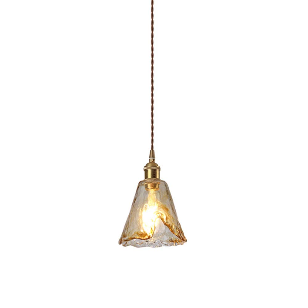 Lustre en verre ambré et laiton chic pour chambre d'hôtel