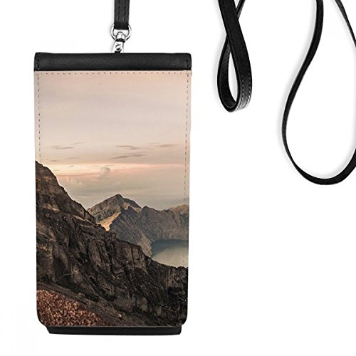 Bourse en cuir suspendue pour smartphone idéale en randonnée nature