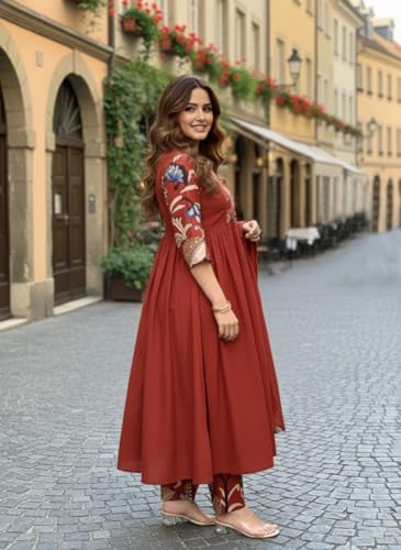 Ensemble Anarkali en viscose premium GoSriKi avec finitions raffinées de style