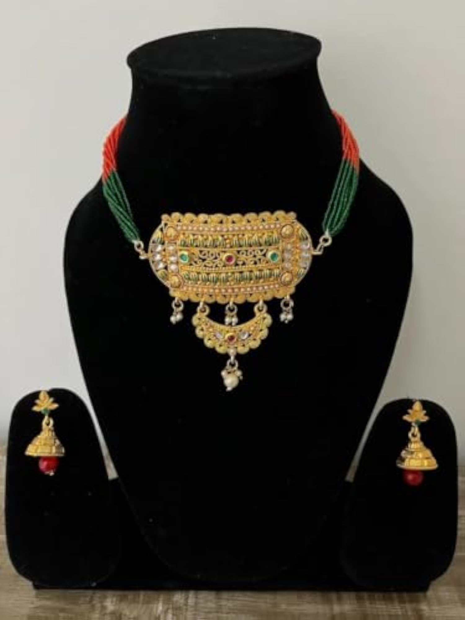 Gold Plated White Kundan Studded Jewellery Set with Necklace & Earrings