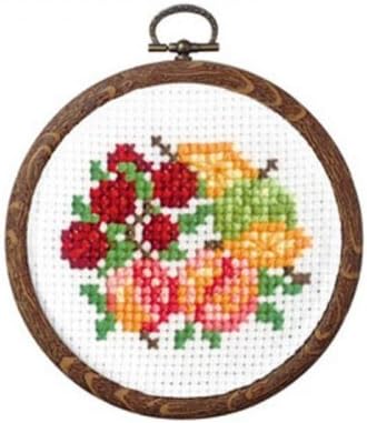 Made In orimupasu 絲 putihu-pupa-to 2 Fruit & Flower Strawberry Tree Fruit Wreath 7448