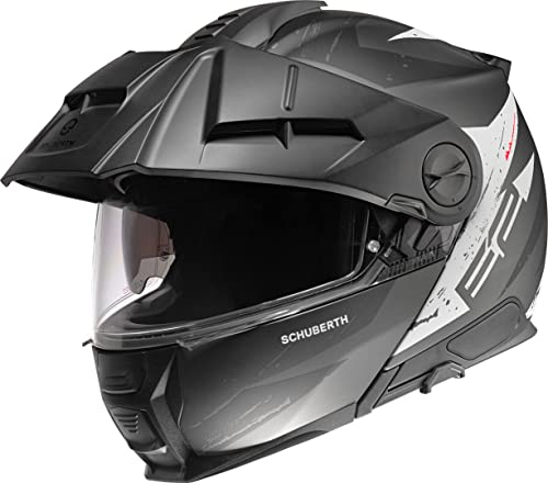 SCHUBERTH E2 rappresenta la seconda generazione di caschi adventure di SCHUBERTH ed è il secondo casco della gamma dotato di doppia omologazione P/J e conforme alla nuova norma ECE 22.06. SCHUBERTH E2 è il mix perfetto tra il comfort della famosa serie 
