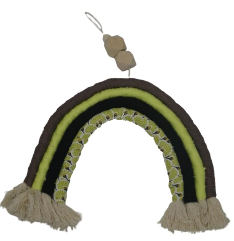 Arc en ciel vert marron noir déco textile pour personnaliser un salon épuré