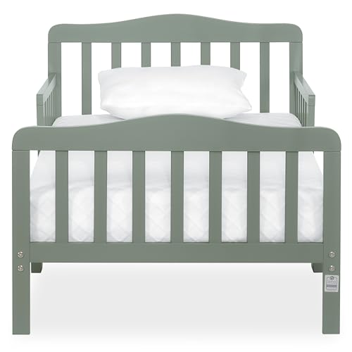 Image of Dream On Me Classic Design Toddler Bed, GREENGUARD Gold, Meadow Green