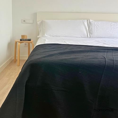Dessus de lit 150x200 noir pour protéger le linge de maison