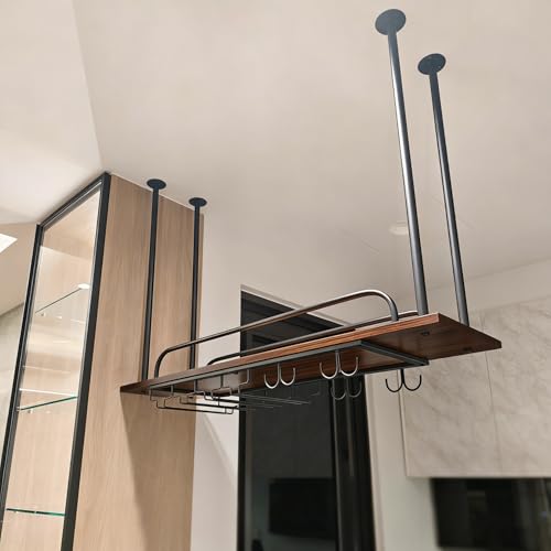 Casiers à vin suspendus pour libérer l'espace de votre plan de travail