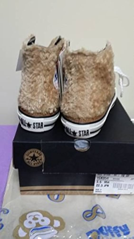 ダッフィー　コンバース　スニーカー　ディズニー　TDS コンバース×ダッフィーの“ふわふわ”を表現したスニーカー - 東京