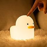 Easy & Fun Touch Control: Dieses Silikon-LED-Nachtlicht ist sehr einfach zu bedienen.Zuerst drücken Sie die untere Einschalttaste, um sie einzuschalten, dann können Sie das Nachtlicht der Ente berühren/klicken/kneten, um es ein- und auszuschalten, Sie können auch den Mund der Ente schnippen, um es einzuschalten. Bringen Sie mehr Spaß!