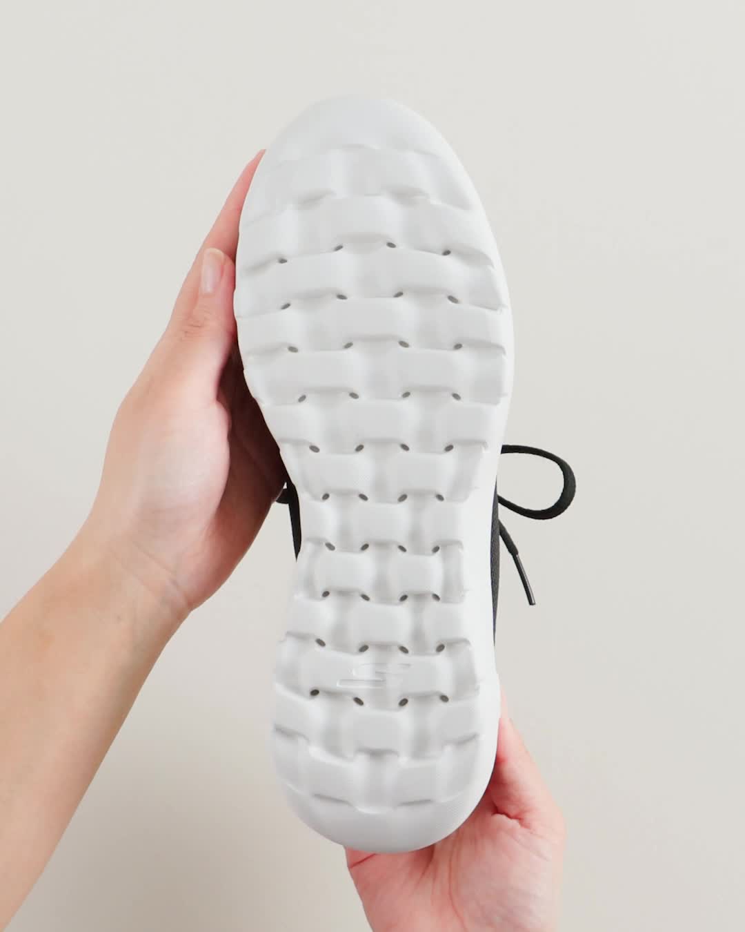 Amazon.co.jp: SKECHERS(スケッチャーズ): ハンズフリー スリップインズ