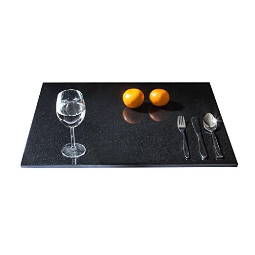 Sten kökstallrik bänkskiva serveringsfat köksbänkskiva av sällsynt svart granit, natursten unik stenmetallsarbete, massiv, elegant, som tallrik, tallrik, ostplatta korvplatta kallplatta eller sushiplatta för din hårdplatta, 48 x 60 x 1,5 cm, 12 kg