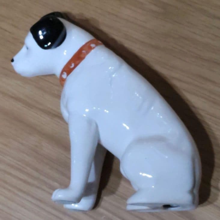 Amazon.co.jp: ビクター犬 ニッパー君 置物 : おもちゃ