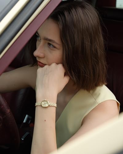 Image of FIYTA Women's Watch - Elegant Gold Small Square Luxury Watch with Sapphire Crystal; 316L Stainless Steel Jewelry Bracelet, Timeless Gift for Her, Mother's Day, Gift Box Included
